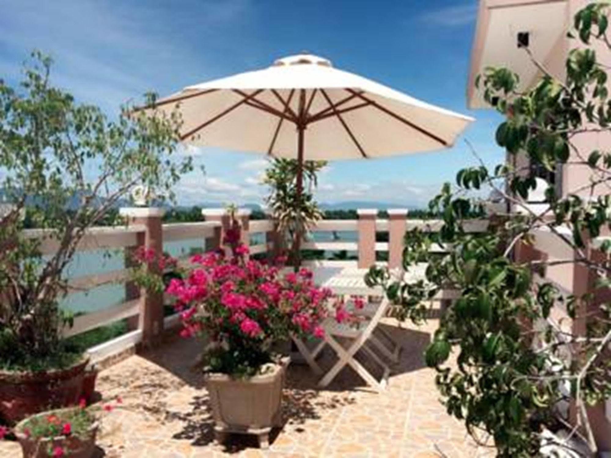 Riverlife Homestay Hoi An Bagian luar foto